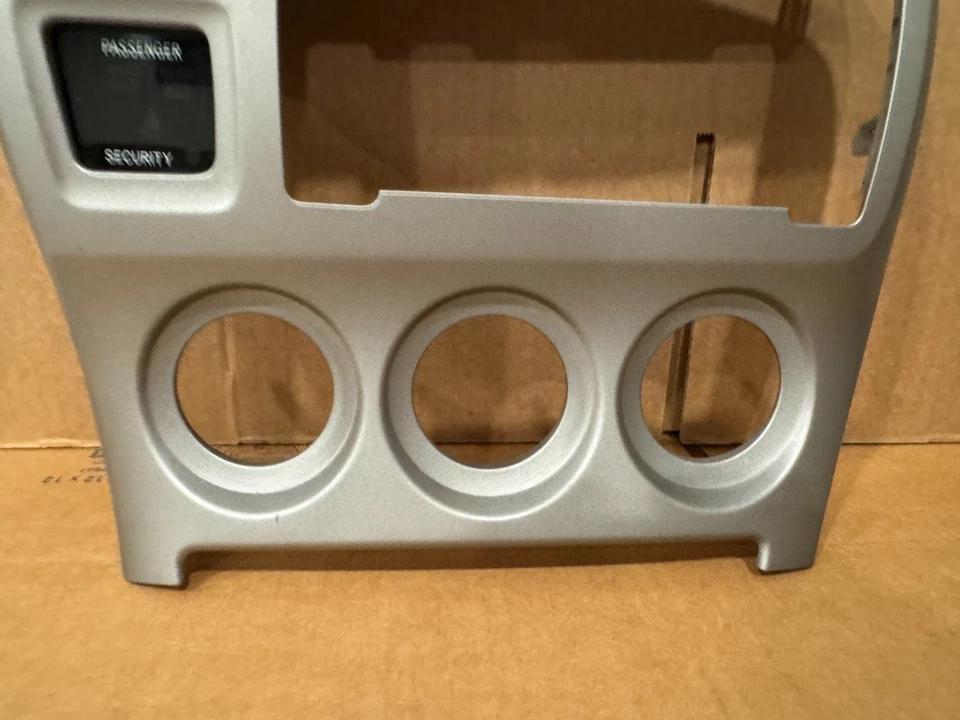 09-12 Matrix y 09-10 Vibe - Radio de tablero climatizador control bisel ventilación plateado Foto 3 de 4