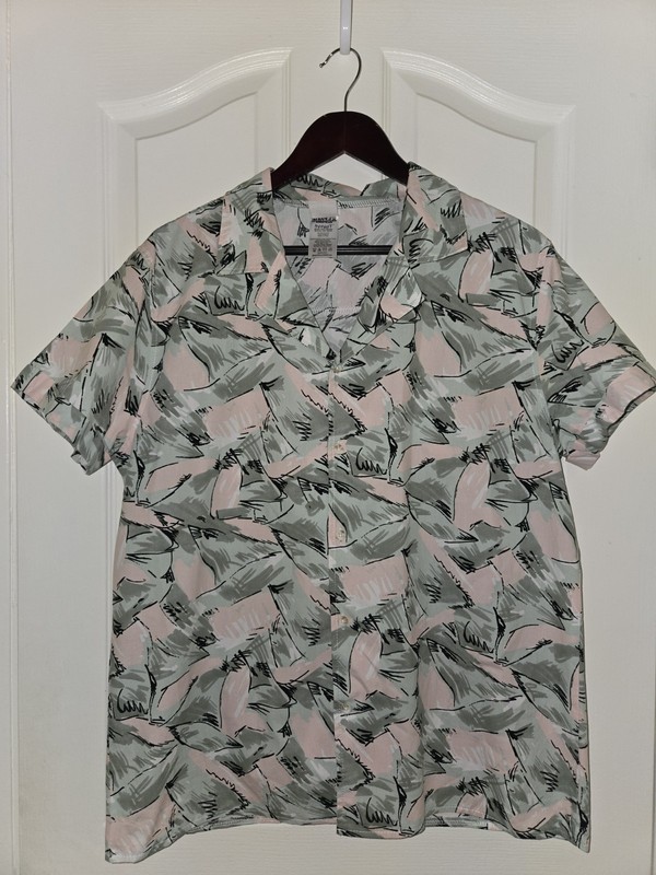 Stranger Things Netflix Jim Hopper Button-Up Pink Hawaiian Shirt Men’s Adult Med