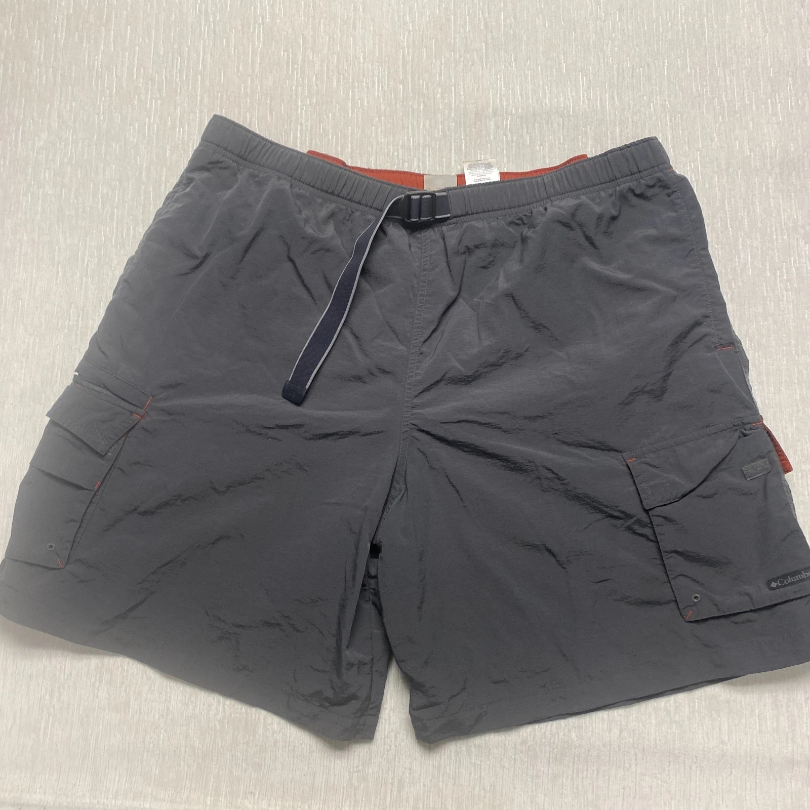 Columbia Ripstop Cargo Shorts Mens 2XL Grey Mesh Lined Belted Waist Packable