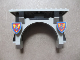 LEGO System 1990 Castle Knight's Stronghold 6059 Original Dragon Shields & Arch