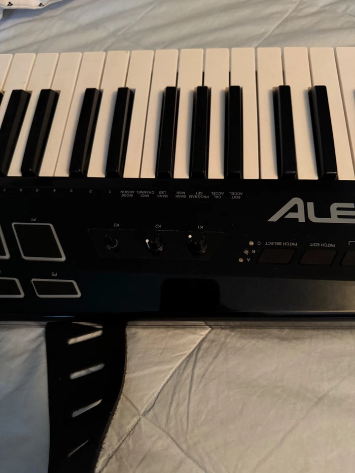 Alesis Vortex Wireless USB Keytar Keyboard Controller Only / Working  - Image 4 of 4