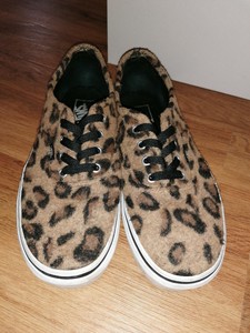 vans fuzzy leopard