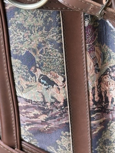 DAIWA COACH GOLF BAG "HUNTING SCENE" TAPESTRY 3 WAY WITH MATCHING RAIN COVER. - Picture 8 of 18