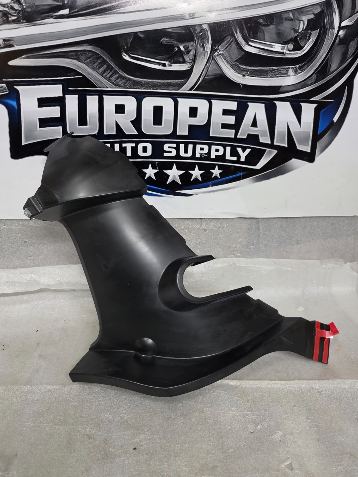 Rolls-Royce Cullinan 2018-2024 Front Right Air duct P/N 51117453086