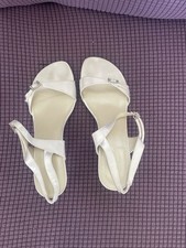 White Satin Bride  s Shoes Size 7 1/2