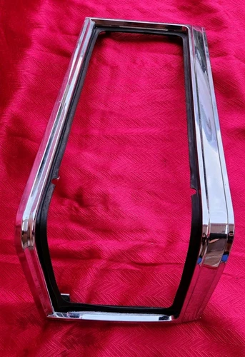 1990 91 92 CADILLAC FLEETWOOD BROUGHAM RWD DRIVER SIDE LH HEADLIGHT BEZEL TRIM - Picture 8 of 13