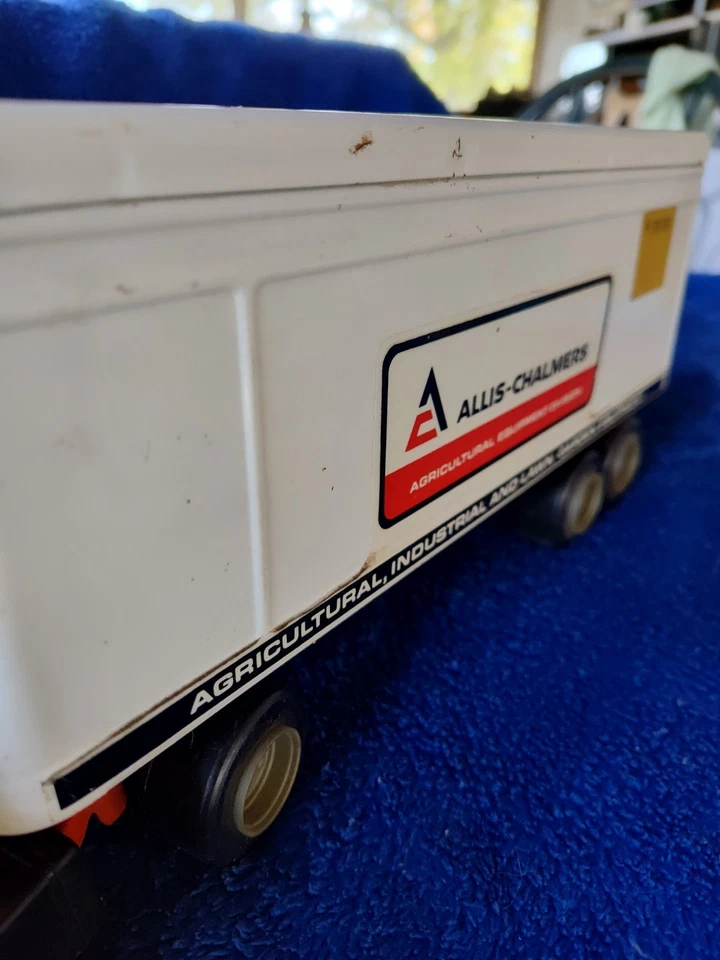 Allis Chalmers Semi Collectible - Image 4 of 4
