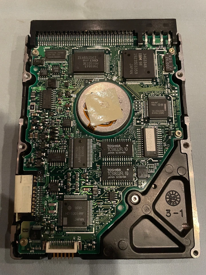 Disco duro interno IBM WDS-L160 1992 Apple 3,5" 160 MB SCSI de 50 pines HDD de colección Foto 2 de 3