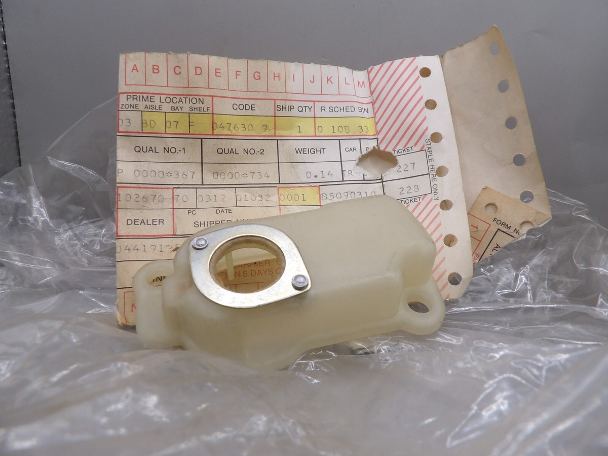 NOS Honda GV35 N1 Small Vertical Engine Genuine Point Cover Assy  30200-818-000