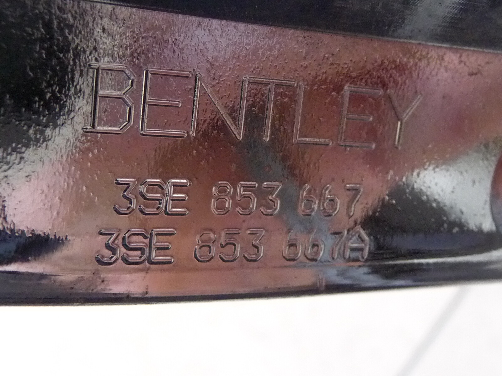20-23 Bentley Flying Spur Front Radiator Grille Calendar 3SE853667A Damaged OEM
