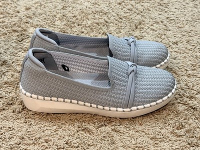 Skechers Women's Wide Slip-On Casual Shoes AC2 Gray Size 7 Store Display Pair
