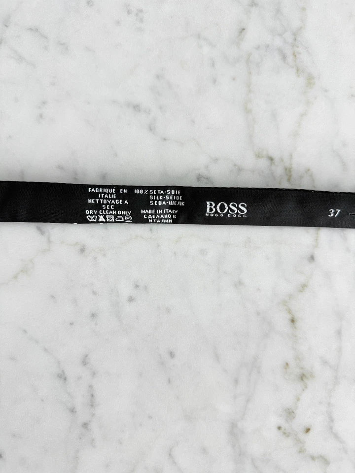 Hugo Boss Negro Lunares Seda Italia Diseñador Lujo Moderno Patrón Pieza Superior Foto 3 de 4