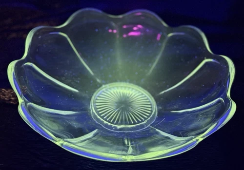 Vintage Vaseline Glass Fruit Bowl Anchor Hocking Depression Clear Uranium Glow U