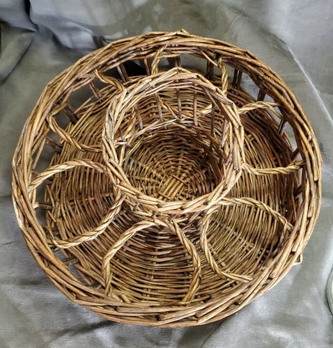 Rattan Carrier W/1 lt Carafe And 8 oz Juice Glasses, Set Of 6, EUC - Picture 4 of 6