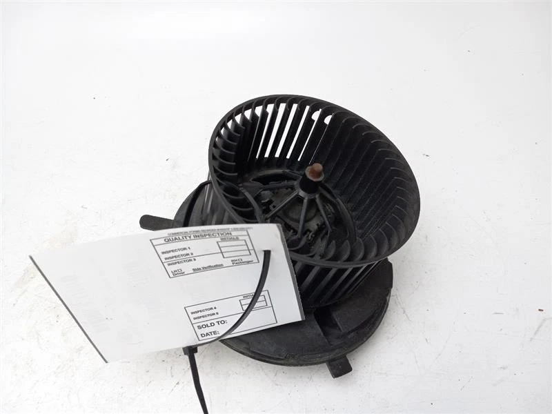 2009 VOLKSWAGEN TIGUAN ДВИГАТЕЛЬ ВЕНТИЛЯТОРА - Изображение 4 из 4