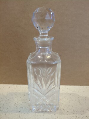 Vintage Karaffe aus geschliffenem Glas schwer braucht gute Reinigung A222b