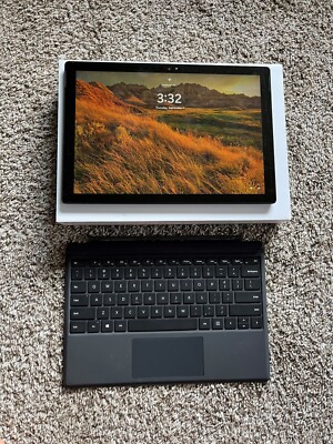 Microsoft Surface Pro 7 Intel i5 1135G7  2.4 GHz256gb SSD 8gb RAM Model 1961 4G