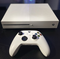 Xbox One S Console White Mint Condition Controller Wires Included