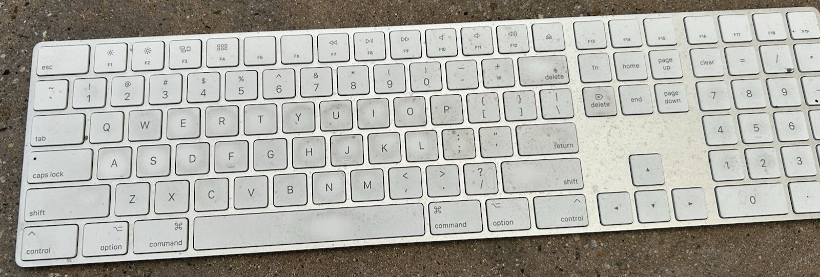 Apple A1843 Wireless Magic Keyboard White Silver Used