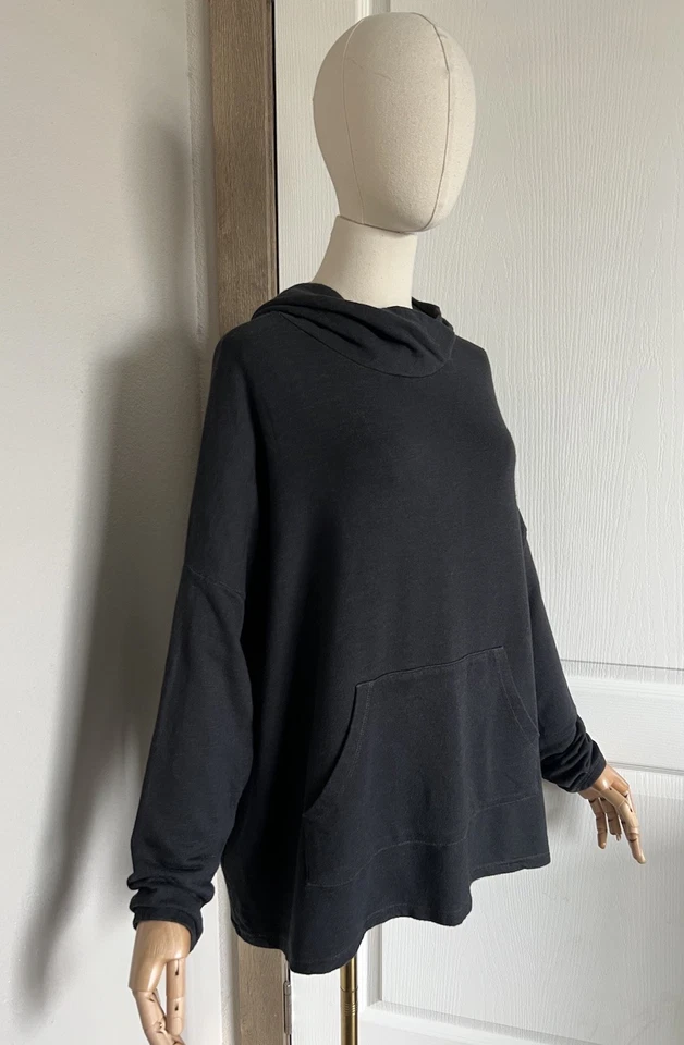 Sudadera con Capucha Sundry Talla 3/L Negra Bolsillo Canguro Suave Terry Tejido Usado en Excelente Condición Foto 4 de 4