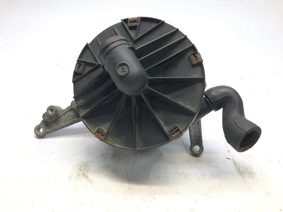 2006 - 2013 Mercedes-Benz C280 W203 Type Secondary Air Injection Pump 0001405185 - Image 3 of 4