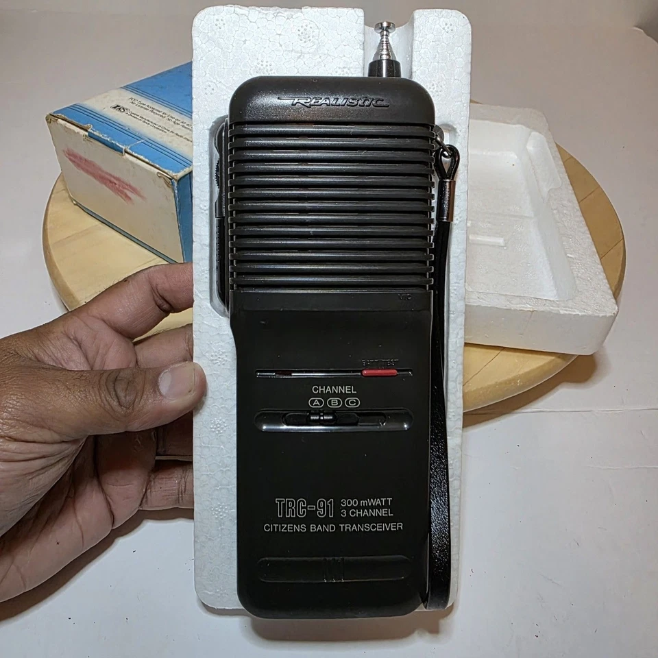 Vintage Realistic TRC-91 3 Channel Walkie Talkie New Old Stock In Original Box - Image 2 of 4