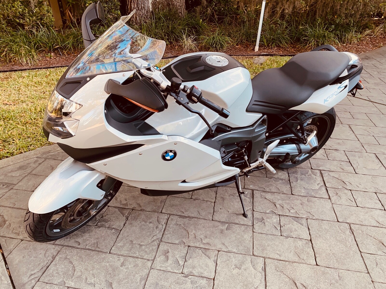 2009 BMW K1300s  2009 BMW K1300s great condition, low miles, service records.