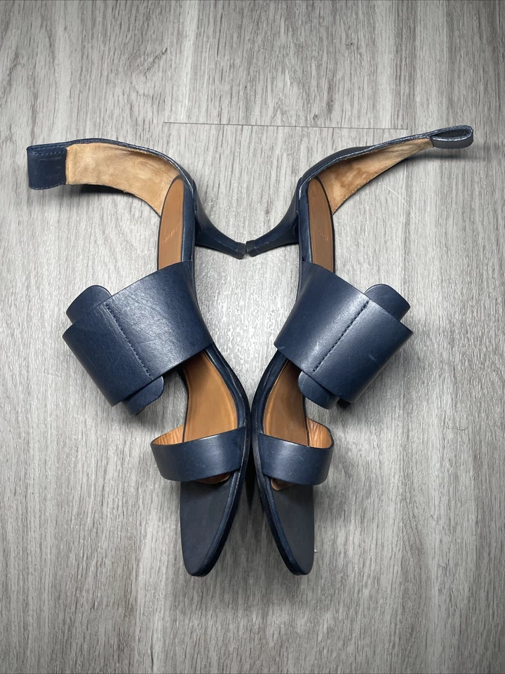 Sandalias GIVENCHY azul marino con correa con hebillas doradas para mujer EURO 39/ US 9 Foto 4 de 4