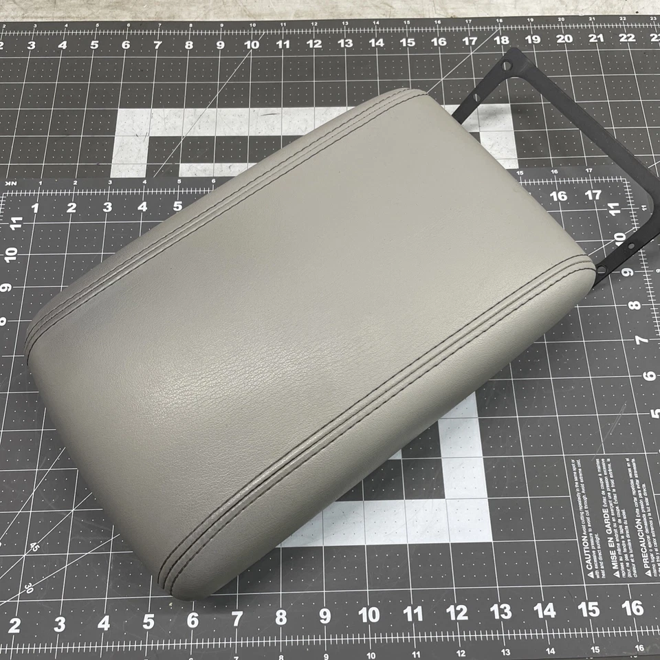 2006 2011 Cadillac DTS Buick Lucerne Center Console Armrest Lid Storage GRAY - Image 3 of 4