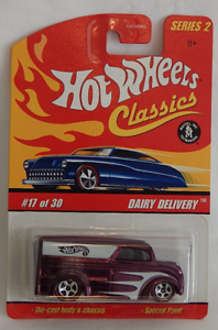 HOT WHEELS CLASSICS  SERIES 2  #17//30 DAIRY DELIVERY PURPLE