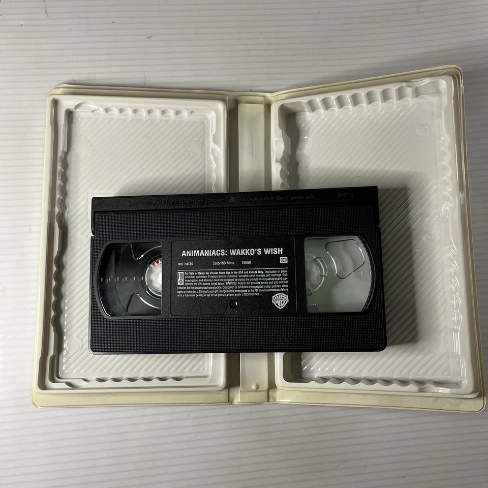 Animaniacs - Wakko's Wish (VHS, 1999, Clamshell Case) Good Cond. - Image 2 of 4