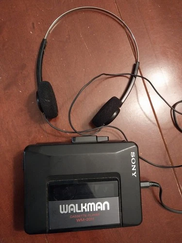 Vintage Sony Walkman WM-2011 with headphones used UNTESTED