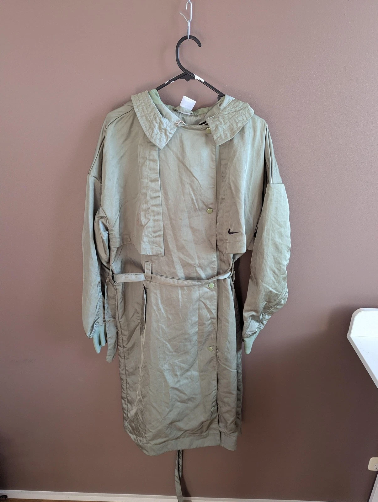 Nike Rain Coat Womens Small Green Hooded Belted Long Snap Outdoor Sport
Opens in a new window or tab