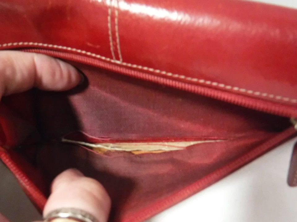 GA6 DE COLECCIÓN TUSK Cuero Genuino Rojo Tarjeta de Crédito Identificación Organizador Billetera Solapa A Presión Foto 4 de 4