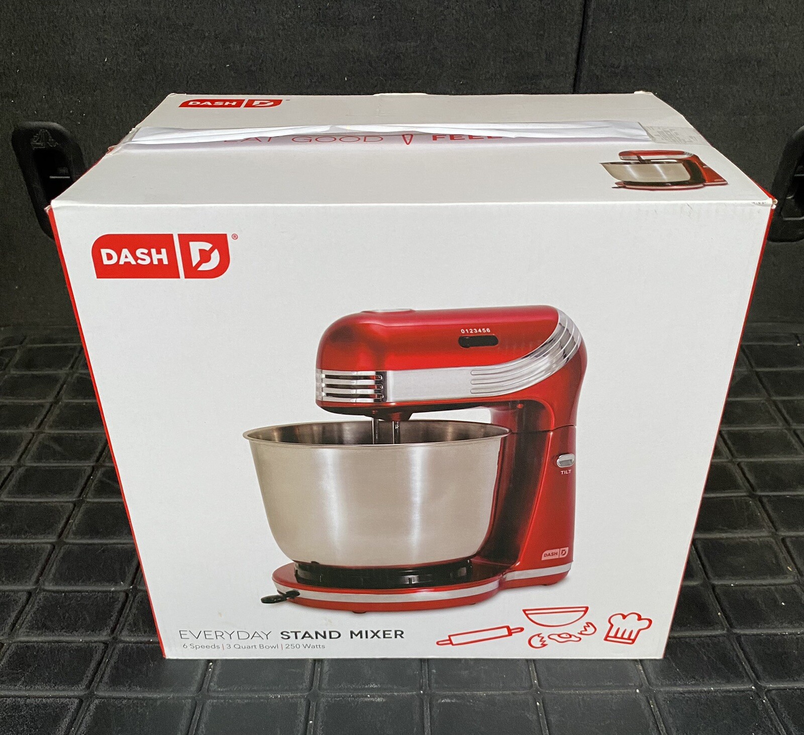 6-Speed 3 qt Electric Stand Mixer for Everyday Baking-image