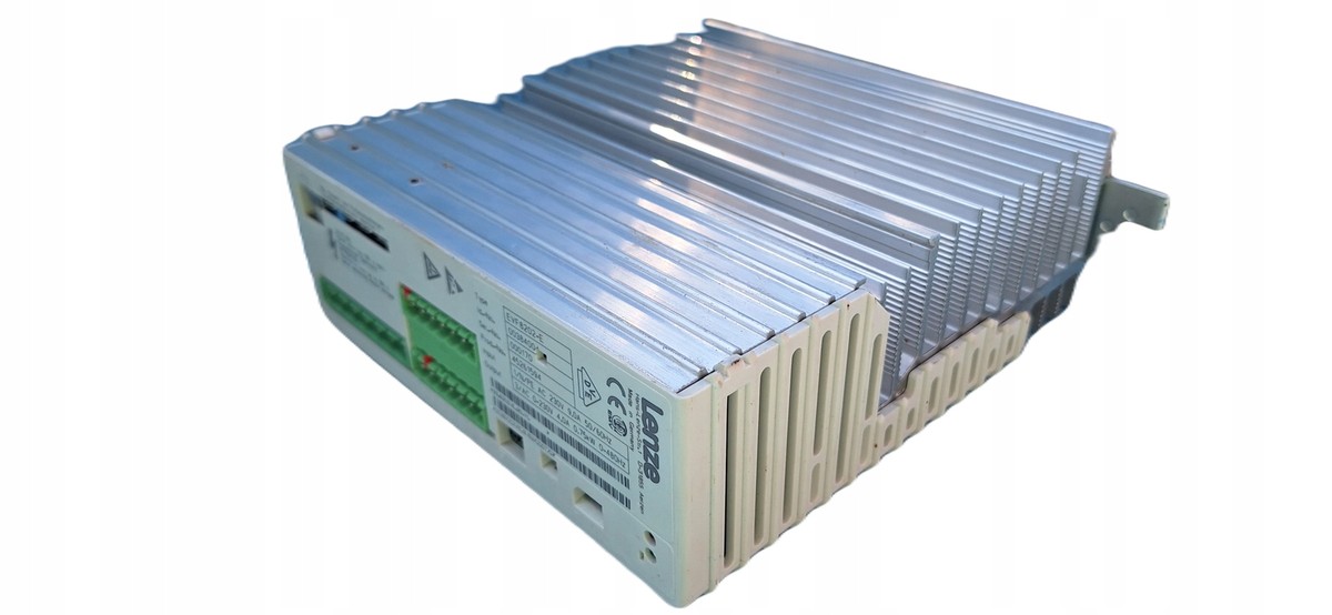 Inverter LENZE EVF8202-E 00384004 – Usato Ma In Buone Condizioni, Per Automazione Industriale
