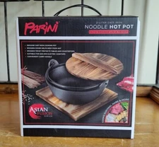 Parini 2 Liter Cast Iron Noodle Hot Pot w/Wooden Lid & Trivet  -  New in Box!