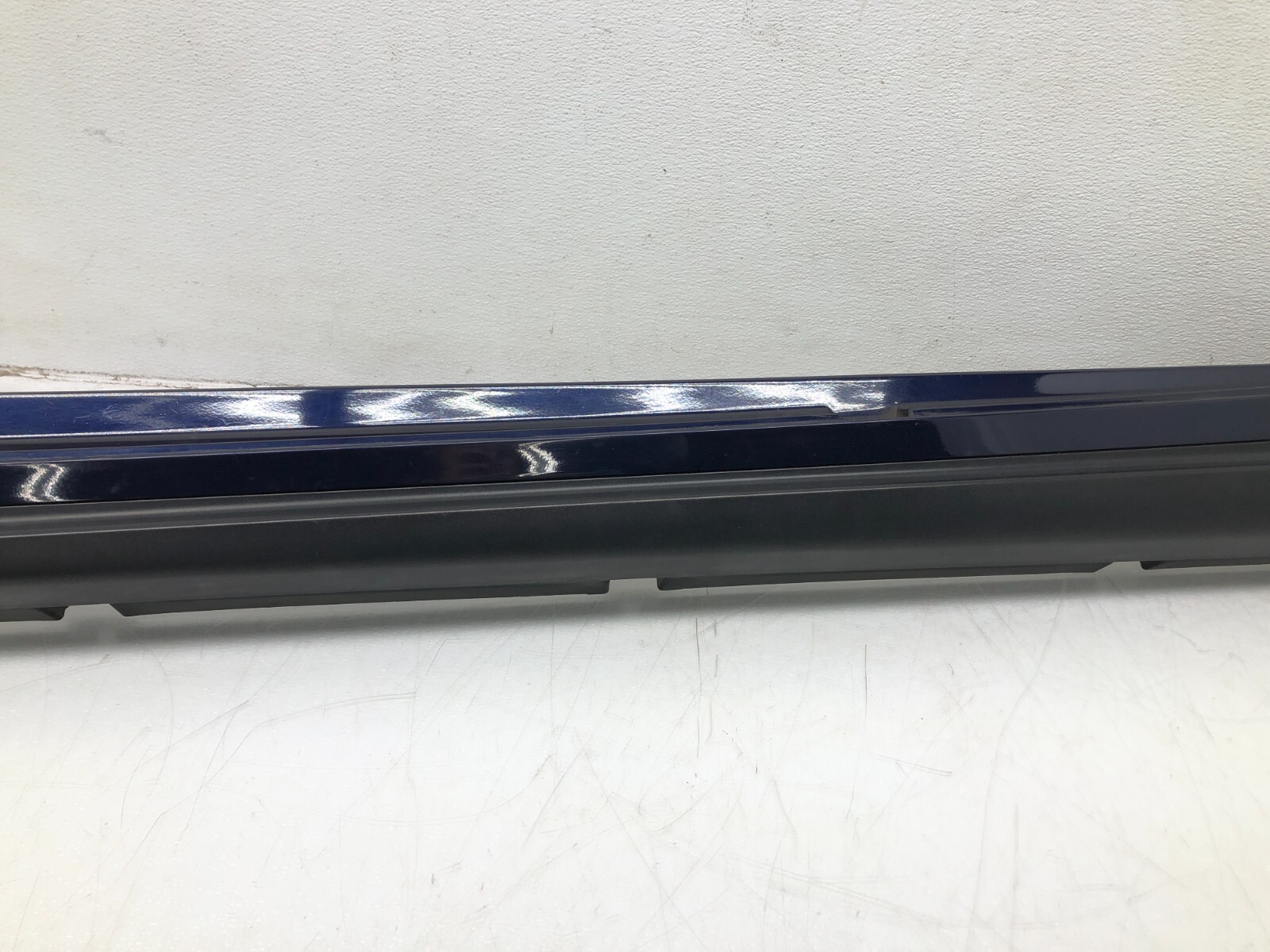 2014-2017 MASERATI GHIBLI S LEFT DRIVER SIDE SKIRT ROCKER PANEL OEM.