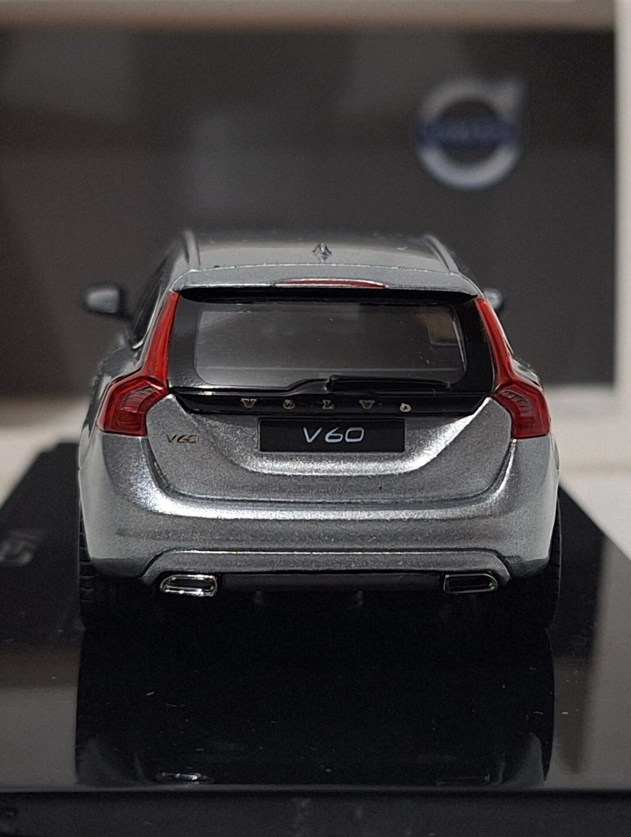 1/43 VOLVO特注 1/43 VOLVO V60 バーチライト Volvo Custom Made 1/43 / V60 Birchlight | eBay