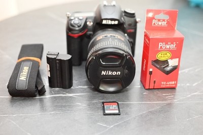 Nikon D7000 Camera with AF-S 18-200mm VR Lens Set shutter count 