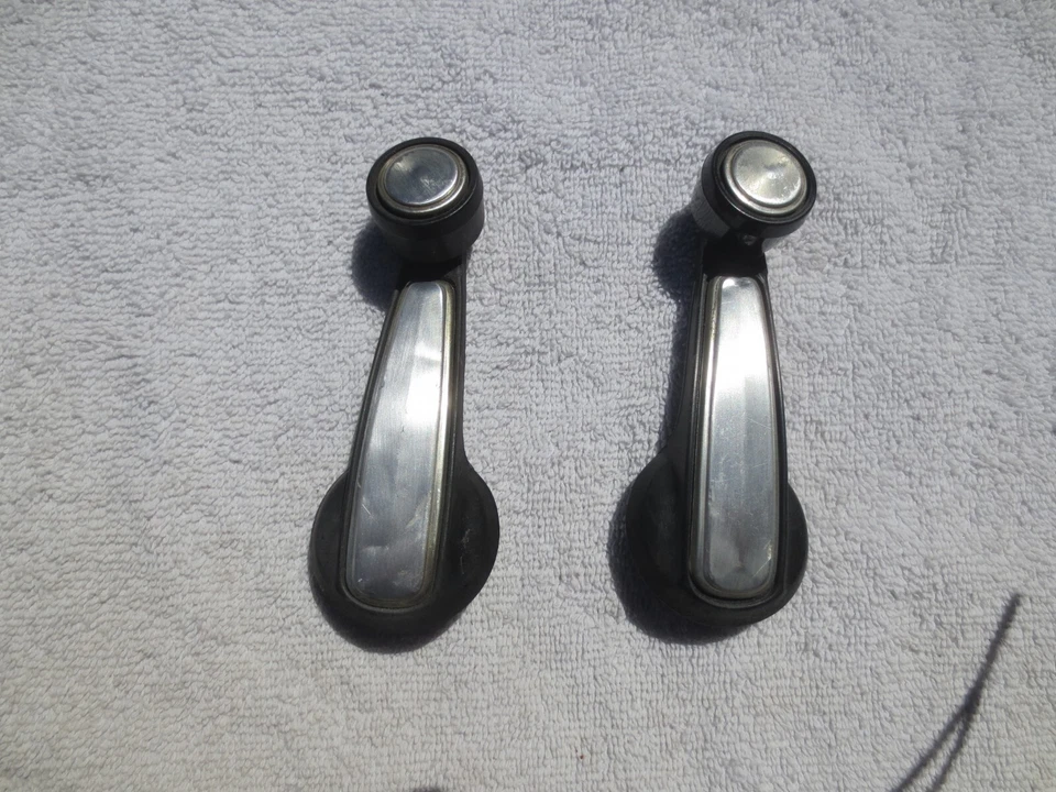 Black Window Crank Handle for GMC 1500 2500 Chevy C K 10 - Image 2 of 2