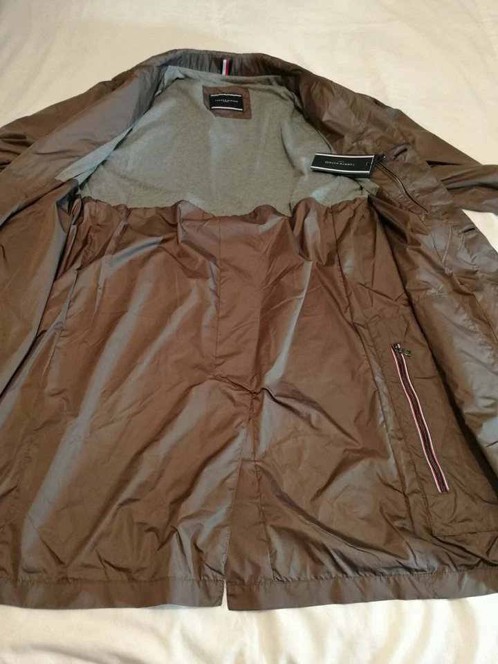 Tommy Hilfiger Packable Nylon Mac Coat Ash Brown Size Large uk 42 eu 52 - Image 4 of 4