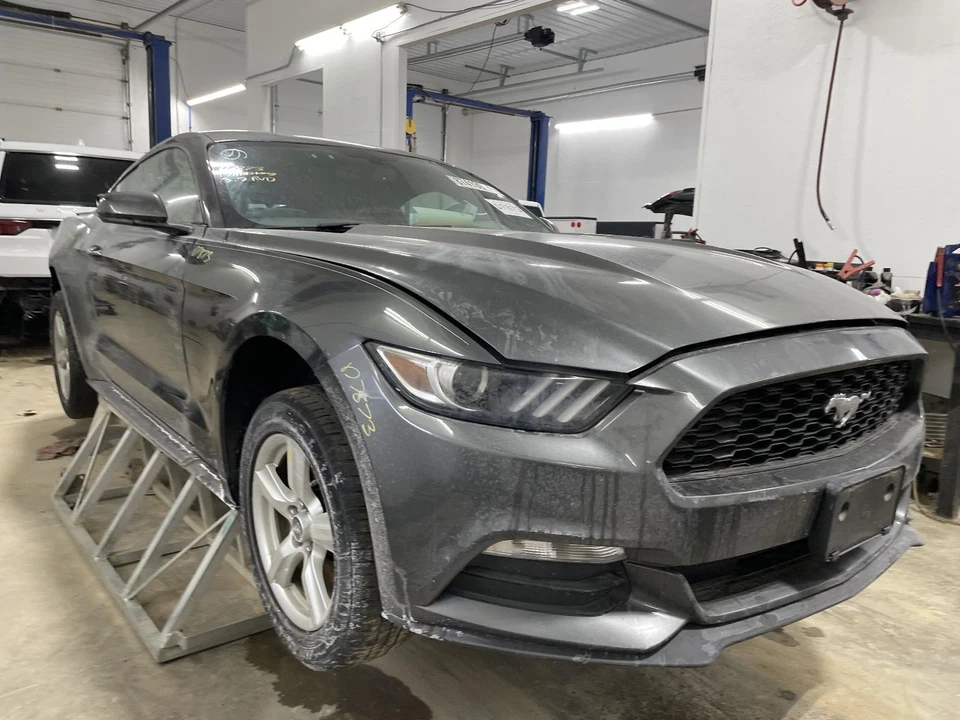 Conjunto de bomba y motor ABS usado se adapta a: montaje Ford Mustang 2017 desde el 30/03/15 Foto 4 de 4