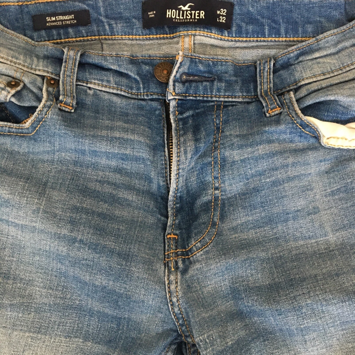 Hollister Men's Slim Straight Advanced Stretch Ripped Jeans. W32 L32.