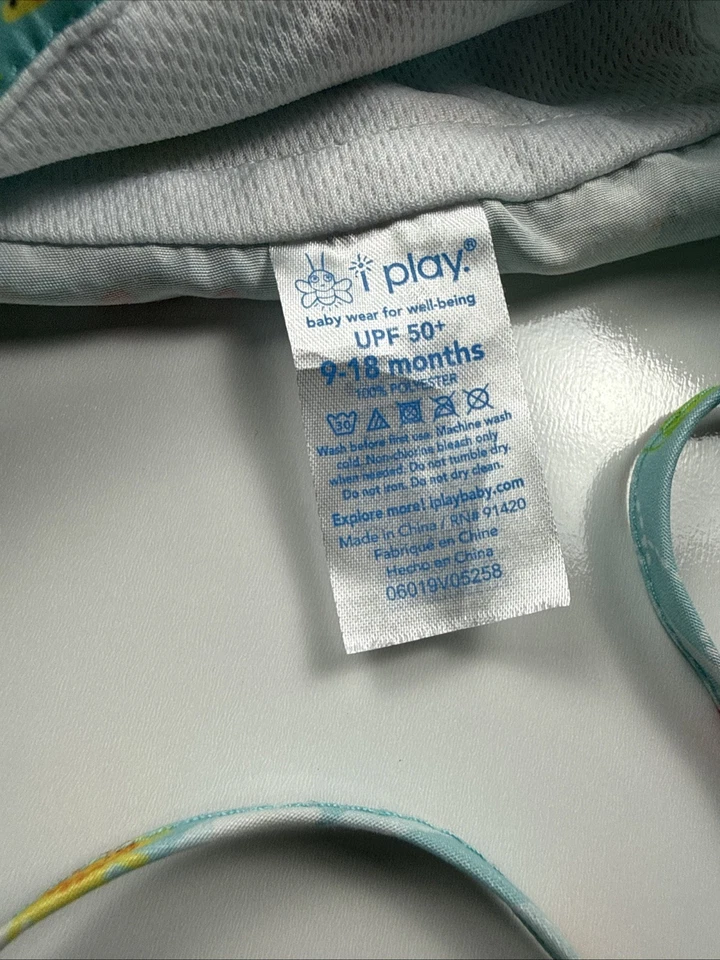 Sombrero para el sol bebé i play UPF 50+ estampado azul vida marina 9-18 meses correa ajustable Foto 4 de 4