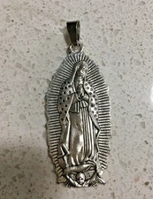 ONE ONLY RARE AND LARGE UNIQUE GUADALOPE  SILVER  COLOURED 45MM ITALIAN