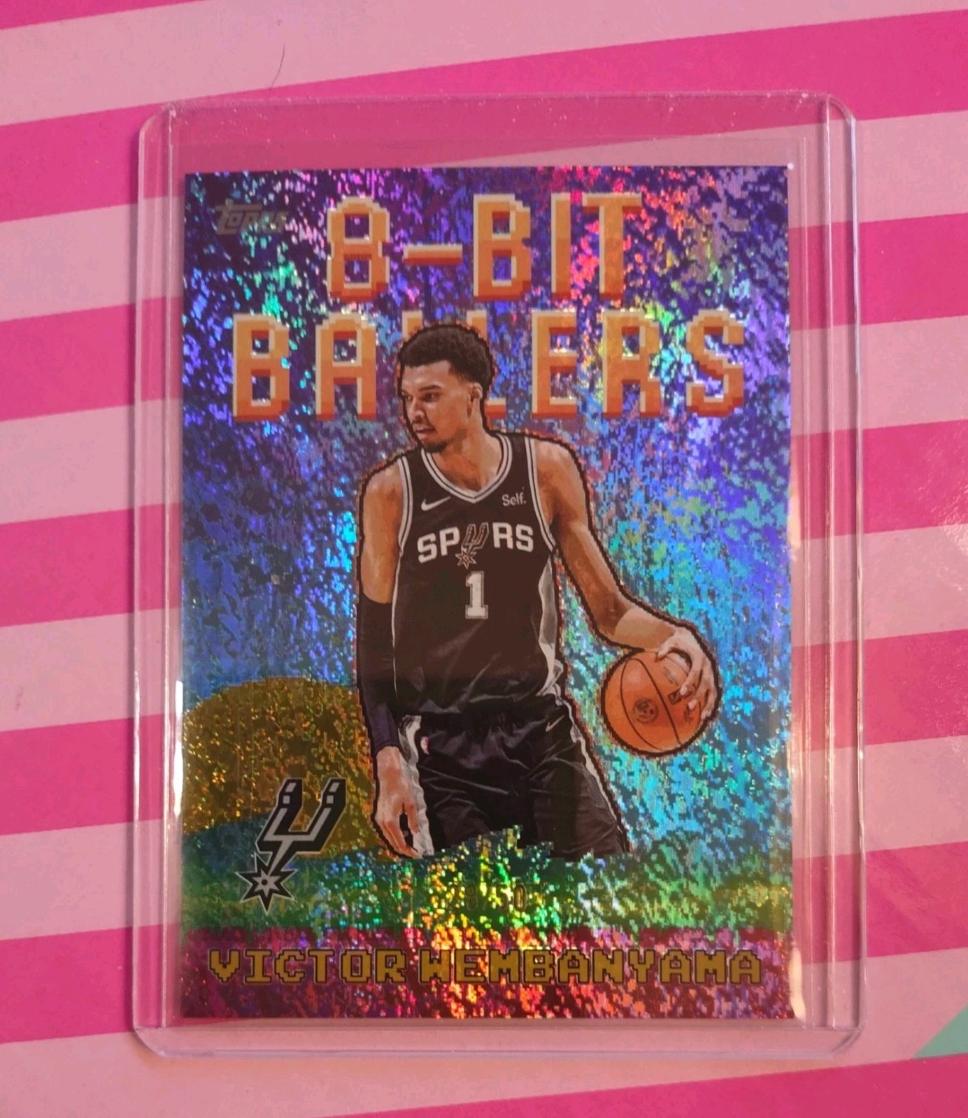 Victor Wembanyama 2025 Topps #8B-4 8-Bit Ballers - Gold Holo Foil