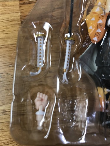 Bandai Demon Slayer Alta Definizione Ultimate Legends Zenitsu Agatsuma - Foto 2 di 14