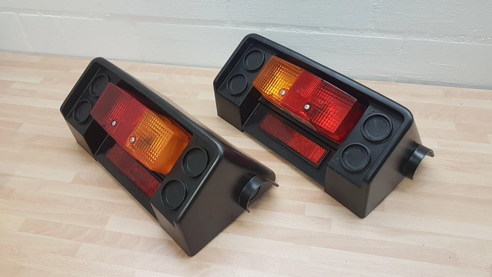 Rücklicht für Fendt Farmer 300 Lampe Lampensockel Schlusslichthalter Rücklicht