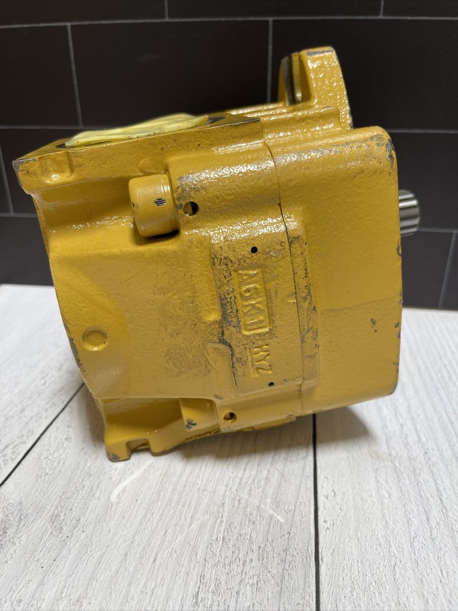 Cat　1001 CAT Gear Pump for auxiliary system on 320, 323, and 325